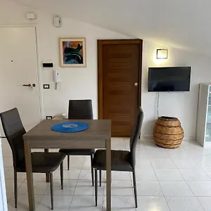 appartamento-a-pochi-passi-dalla-spiaggia.hotelsalgherosardinia.com/